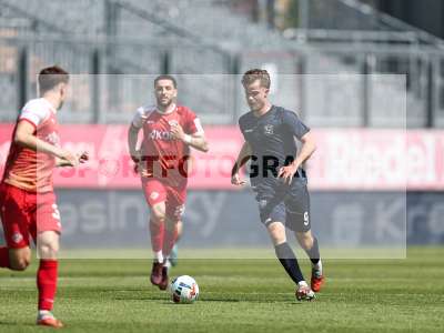 Fotos von FC Würzburger Kickers - SpVgg Unterhaching auf sportfotografie.de