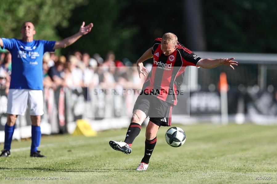 Sportgelände, Himmelstadt, 29.05.2026, sport, Fussball, Eintracht in der Region, Eintracht Frankfurt Traditionsmannschaft, TSV Himmelstadt - Bild-ID: 2560001