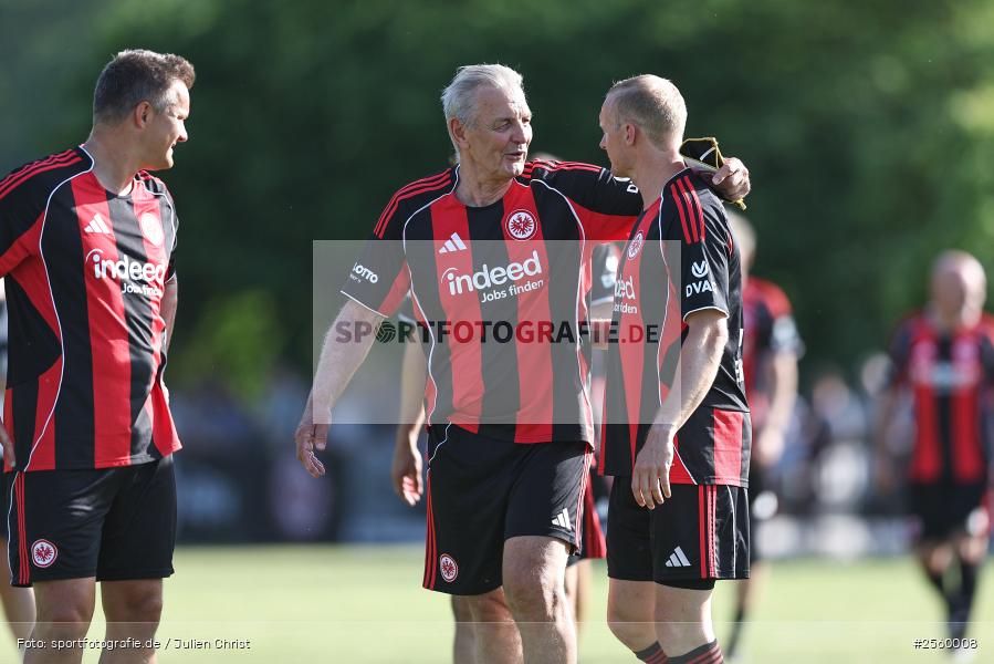 Sportgelände, Himmelstadt, 29.05.2026, sport, Fussball, Eintracht in der Region, Eintracht Frankfurt Traditionsmannschaft, TSV Himmelstadt - Bild-ID: 2560008