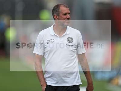Fotos von FC Würzburger Kickers - 1. FC Lokomotive Leipzig auf sportfotografie.de
