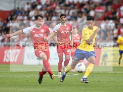 Fotos von FC Würzburger Kickers - 1. FC Lokomotive Leipzig auf sportfotografie.de