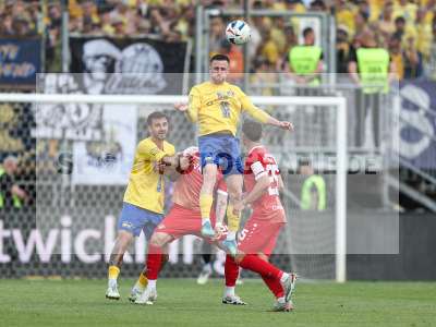 Fotos von FC Würzburger Kickers - 1. FC Lokomotive Leipzig auf sportfotografie.de