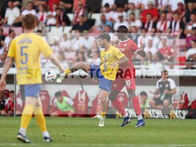Fotos von FC Würzburger Kickers - 1. FC Lokomotive Leipzig auf sportfotografie.de