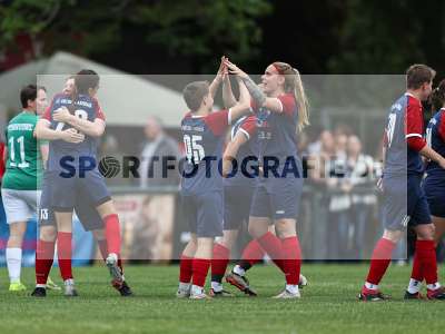 Fotos von FFC Adelsberg-Karsbach - 1. FC Schweinfurt auf sportfotografie.de