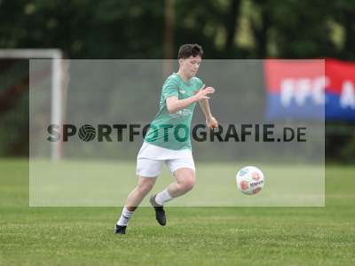 Fotos von FFC Adelsberg-Karsbach - 1. FC Schweinfurt auf sportfotografie.de
