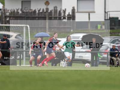 Fotos von FFC Adelsberg-Karsbach - 1. FC Schweinfurt auf sportfotografie.de