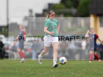 Fotos von FFC Adelsberg-Karsbach - 1. FC Schweinfurt auf sportfotografie.de
