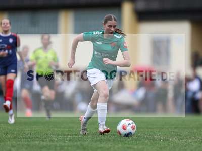 Fotos von FFC Adelsberg-Karsbach - 1. FC Schweinfurt auf sportfotografie.de