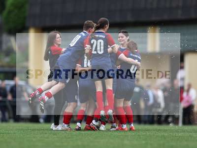Fotos von FFC Adelsberg-Karsbach - 1. FC Schweinfurt auf sportfotografie.de