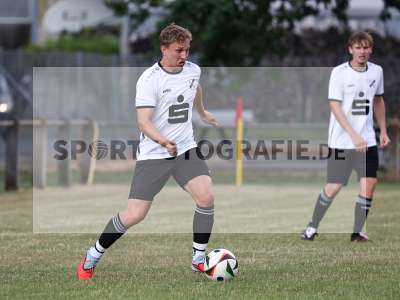 Fotos von FV Bachgrund - FV Steinfeld/Hausen-Rohrbach auf sportfotografie.de