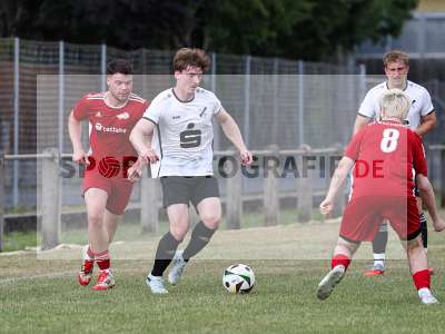 Fotos von FV Bachgrund - FV Steinfeld/Hausen-Rohrbach auf sportfotografie.de