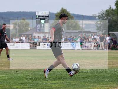 Fotos von FV Thüngersheim - FC Würzburger Kickers auf sportfotografie.de