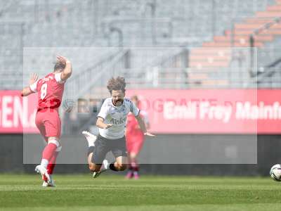 Fotos von FC Würzburger Kickers II - TSV Lohr auf sportfotografie.de