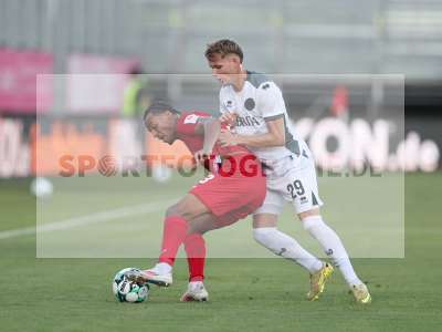 Fotos von FC Würzburger Kickers - SV Wehen Wiesbaden auf sportfotografie.de