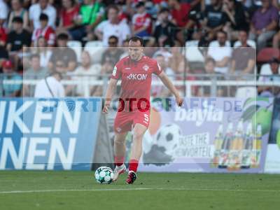 Fotos von FC Würzburger Kickers - SV Wehen Wiesbaden auf sportfotografie.de