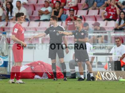 Fotos von FC Würzburger Kickers - SV Wehen Wiesbaden auf sportfotografie.de