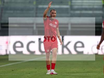 Fotos von FC Würzburger Kickers - SV Wehen Wiesbaden auf sportfotografie.de