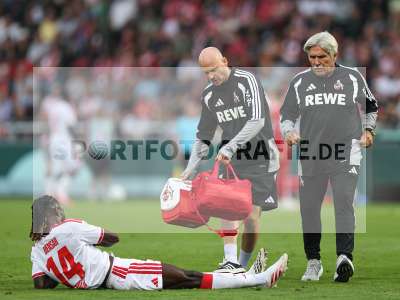 Fotos von FC Würzburger Kickers - 1. FC Köln auf sportfotografie.de