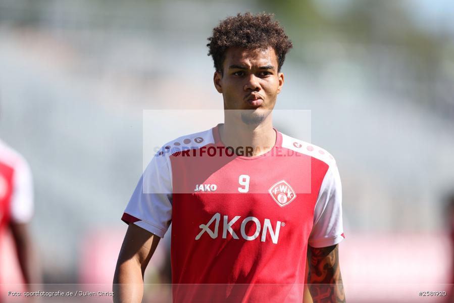 sport, Würzburg, VfB Stuttgart II, Fussball, FC Würzburger Kickers, DFB, AKON Arena, 4. Spieltag, 3. Liga, 06.09.2026 - Bild-ID: 2581920