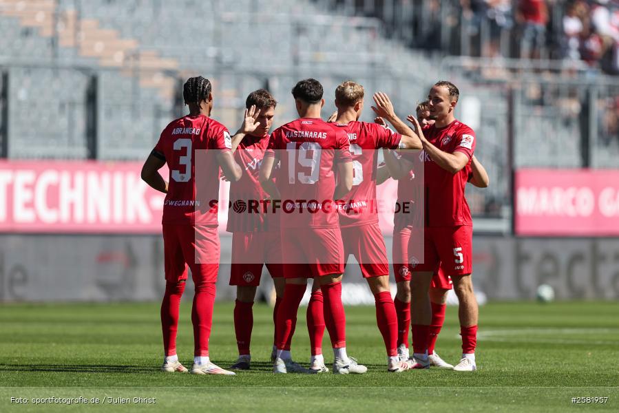 sport, Würzburg, VfB Stuttgart II, Fussball, FC Würzburger Kickers, DFB, AKON Arena, 4. Spieltag, 3. Liga, 06.09.2026 - Bild-ID: 2581957