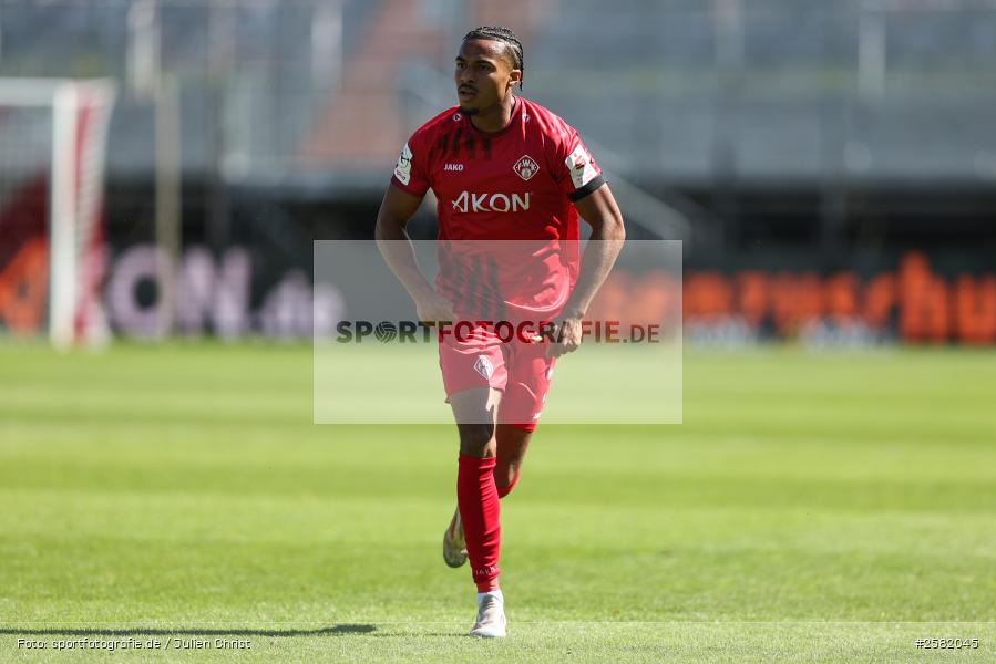 sport, Würzburg, VfB Stuttgart II, Fussball, FC Würzburger Kickers, DFB, AKON Arena, 4. Spieltag, 3. Liga, 06.09.2026 - Bild-ID: 2582045