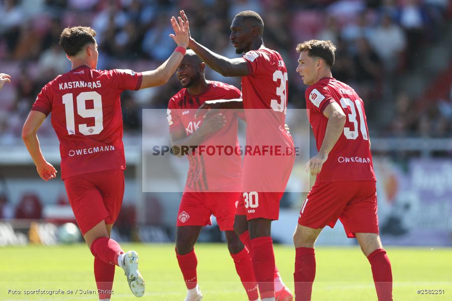 sport, Würzburg, VfB Stuttgart II, Fussball, FC Würzburger Kickers, DFB, AKON Arena, 4. Spieltag, 3. Liga, 06.09.2026 - Bild-ID: 2582251