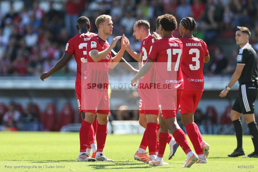 sport, Würzburg, VfB Stuttgart II, Fussball, FC Würzburger Kickers, DFB, AKON Arena, 4. Spieltag, 3. Liga, 06.09.2026 - Bild-ID: 2582253