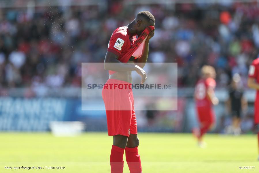 sport, Würzburg, VfB Stuttgart II, Fussball, FC Würzburger Kickers, DFB, AKON Arena, 4. Spieltag, 3. Liga, 06.09.2026 - Bild-ID: 2582271