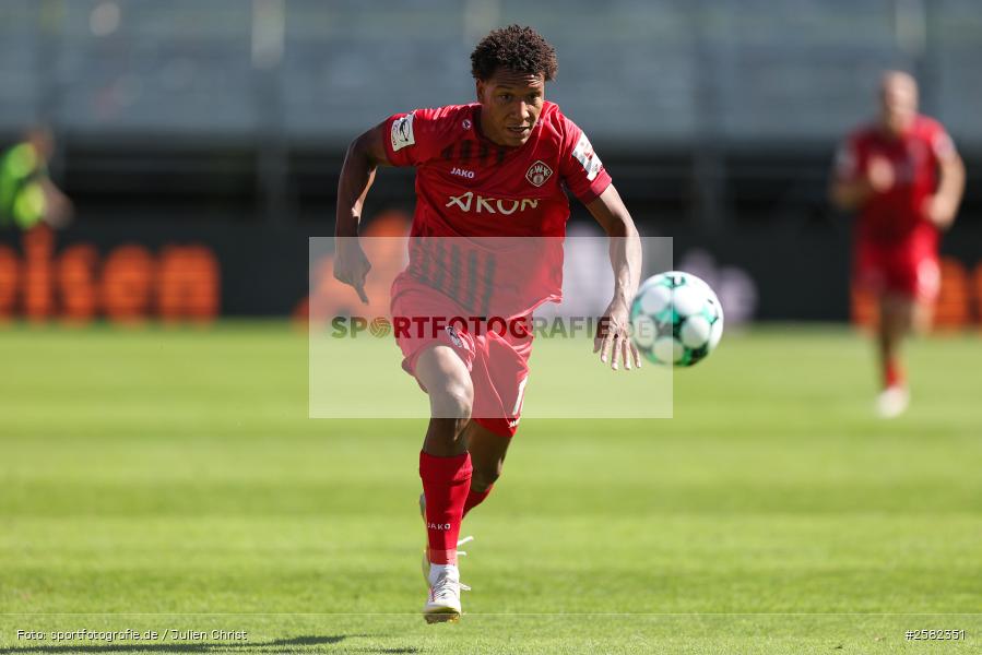 sport, Würzburg, VfB Stuttgart II, Fussball, FC Würzburger Kickers, DFB, AKON Arena, 4. Spieltag, 3. Liga, 06.09.2026 - Bild-ID: 2582351