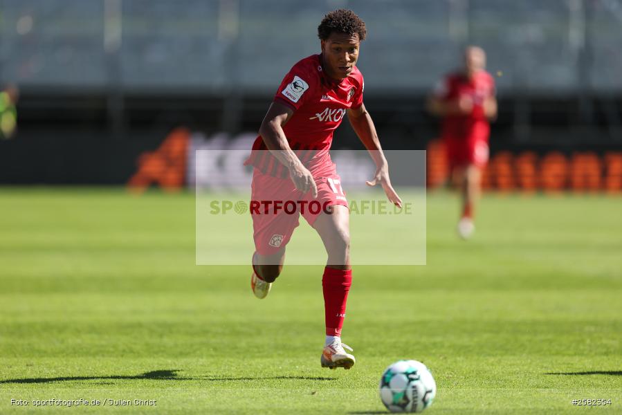 sport, Würzburg, VfB Stuttgart II, Fussball, FC Würzburger Kickers, DFB, AKON Arena, 4. Spieltag, 3. Liga, 06.09.2026 - Bild-ID: 2582354