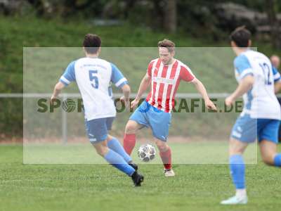 Fotos von FC Wiesenfeld-Halsbach - (SG 1) FC Karsbach auf sportfotografie.de