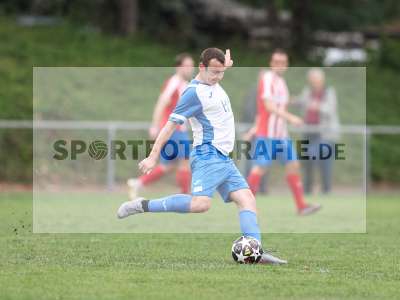 Fotos von FC Wiesenfeld-Halsbach - (SG 1) FC Karsbach auf sportfotografie.de