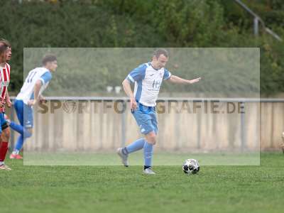 Fotos von FC Wiesenfeld-Halsbach - (SG 1) FC Karsbach auf sportfotografie.de